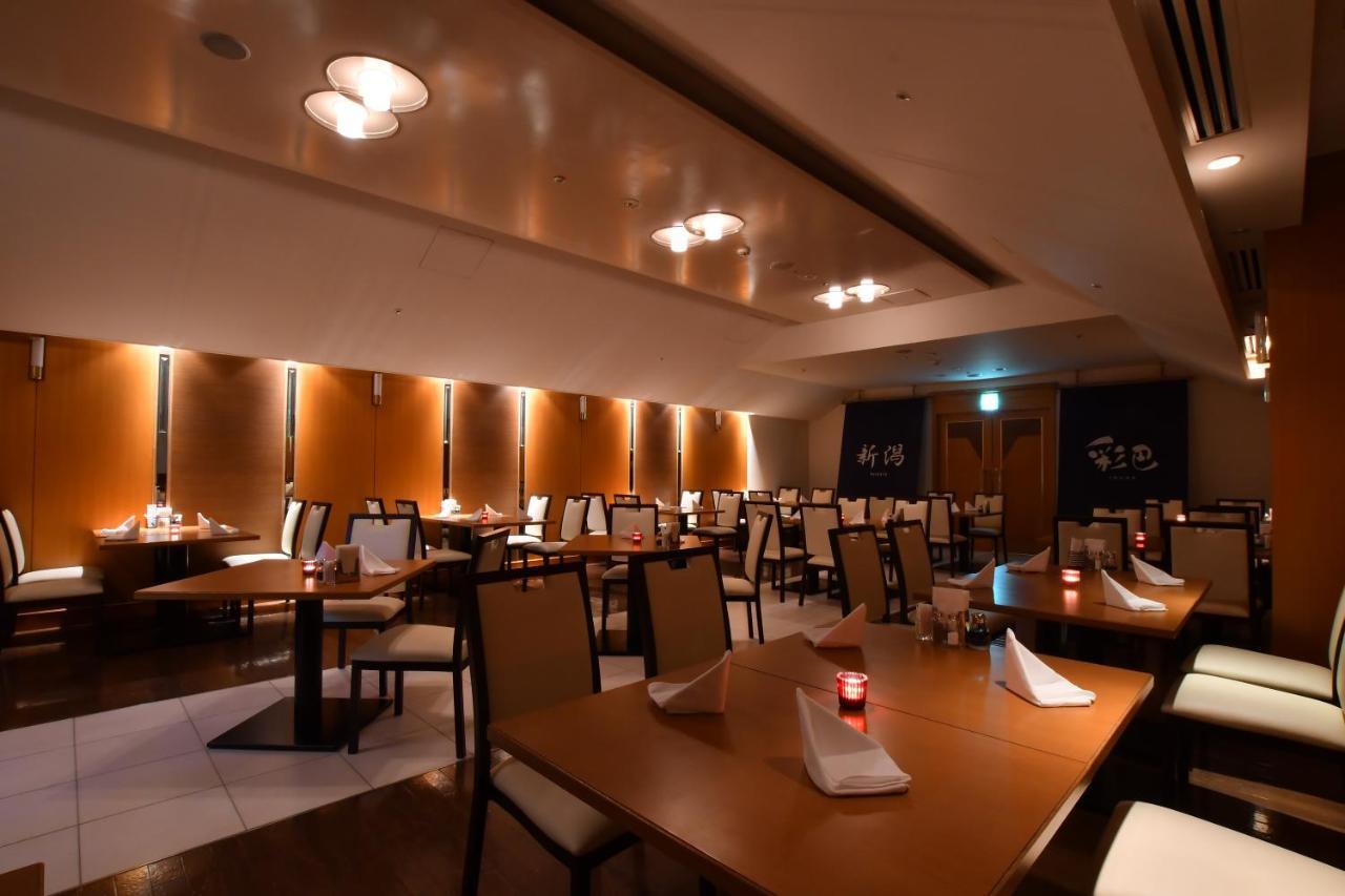 Art Hotel Niigata Station Bagian luar foto