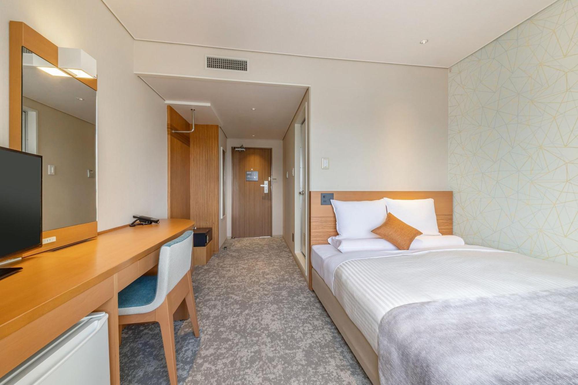Art Hotel Niigata Station Bagian luar foto